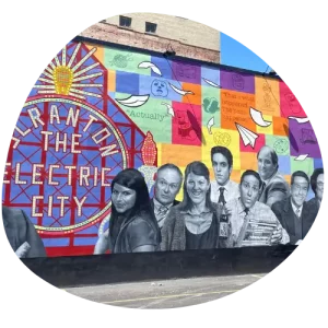mur peint à Scranton avec les acteurs de la série The Office